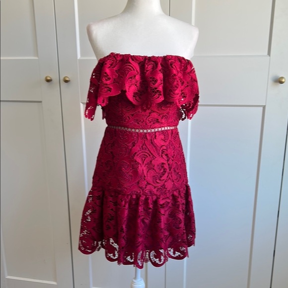 Monique Lhuillier Strapless Red Lace Cocktail Mini Dress | 6 - Picture 5 of 8